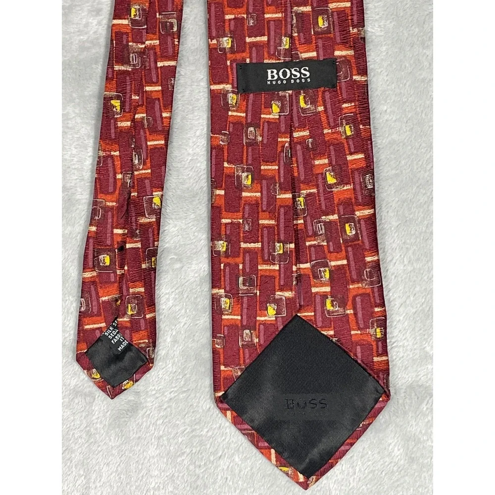 Hugo Boss Mens Silk Tie Burgundy Orange Geometric Abstract Made in Italy 59x3.75